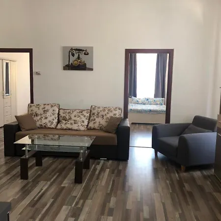 Central City Apartment Apartamento *